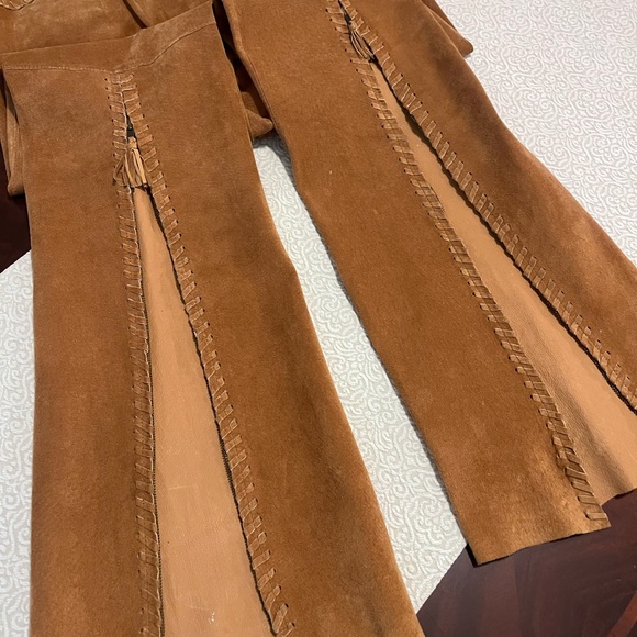 Arden B. Leather Suede Split Flare Zip Back Pant Legs Boho Y2K Festival Size 8 - Picture 10 of 16